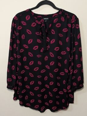 Torrid Georgette Bow Tie Blouse Black + Pink Lips Print Office Women's Size 2x
